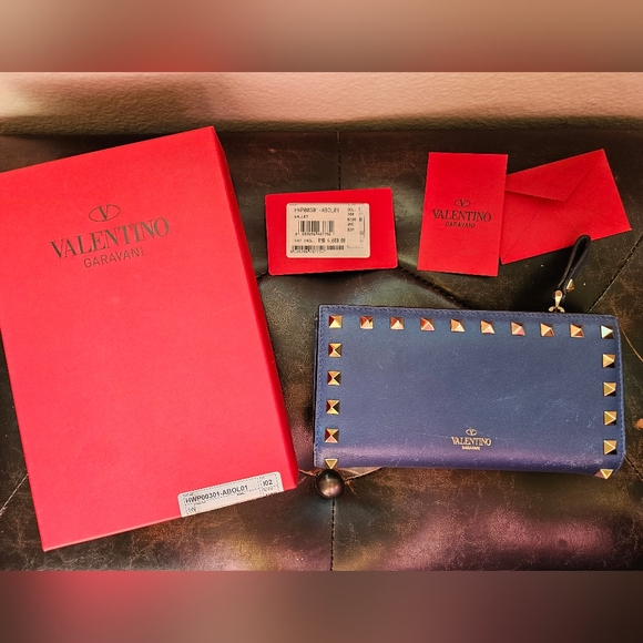 Valentino Rockstuds Mid Long CALFSKIN Leather Wallet Royal Blue Zip-Around - Picture 16 of 16